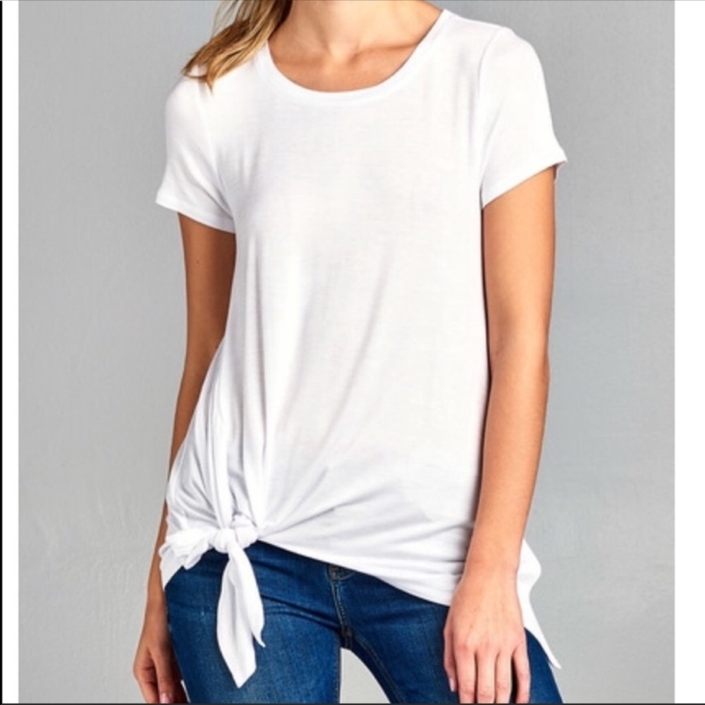 White T-shirt with side knot